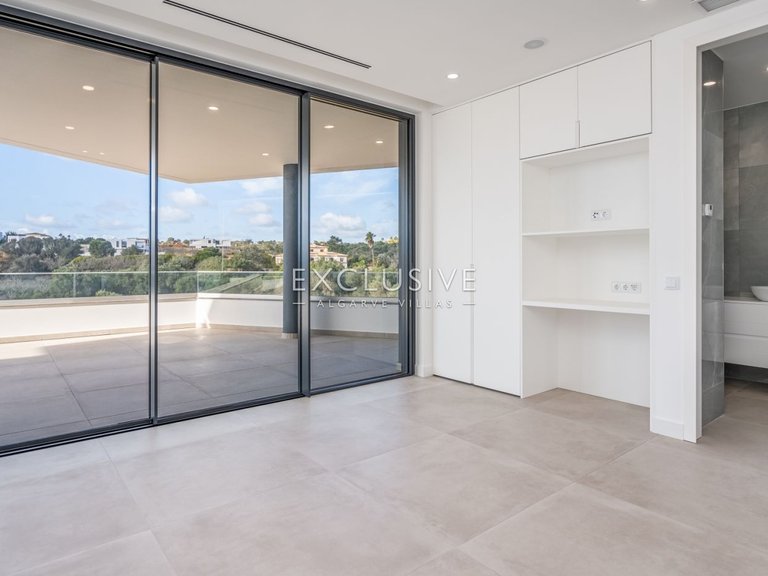 Villa for Sale in Lagos, Algarve 16