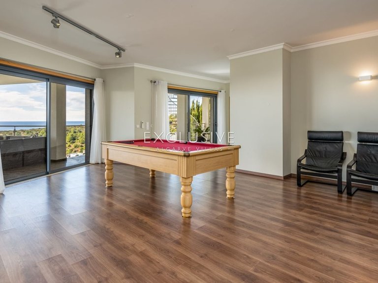 Villa for Sale in Praia Da Luz, Algarve 20