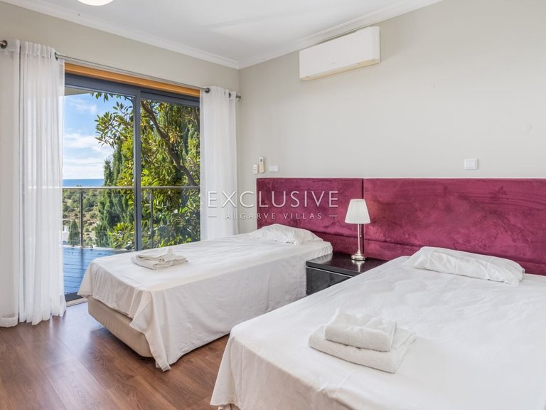 Villa for Sale in Praia Da Luz, Algarve 16