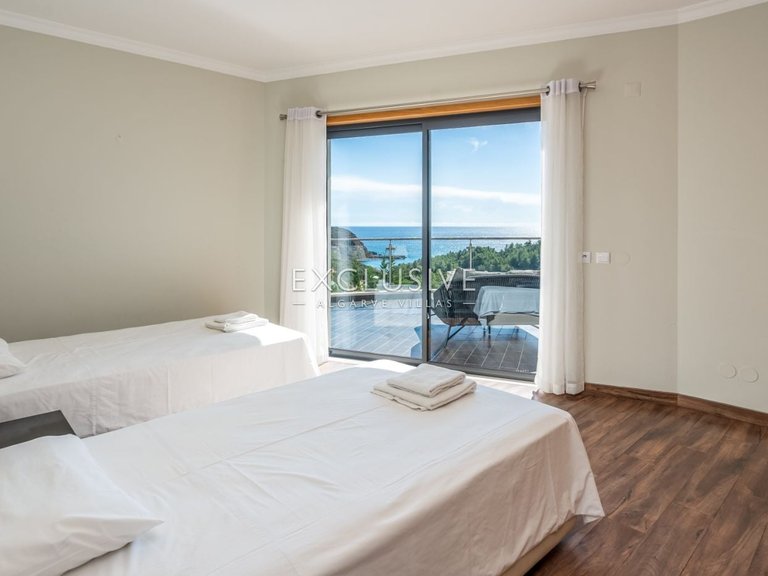 Villa for Sale in Praia Da Luz, Algarve 14