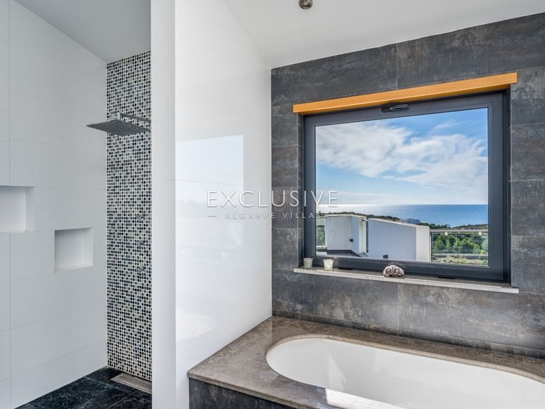 Villa for Sale in Praia Da Luz, Algarve 10