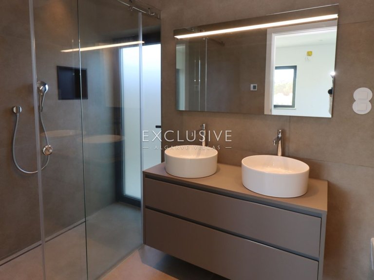 Villa for Sale in Carvoeiro, Algarve 21