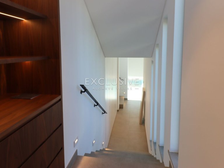 Villa for Sale in Carvoeiro, Algarve 15