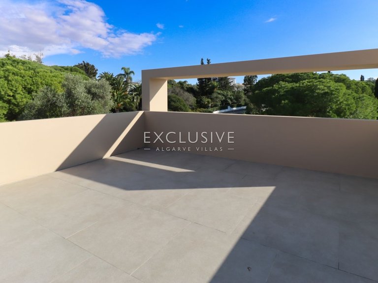 Villa for Sale in Carvoeiro, Algarve 22