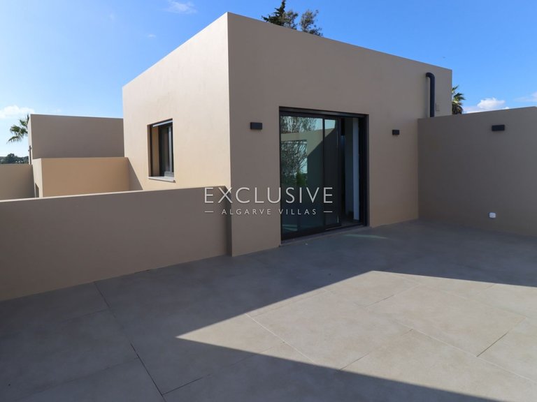 Villa for Sale in Carvoeiro, Algarve 25