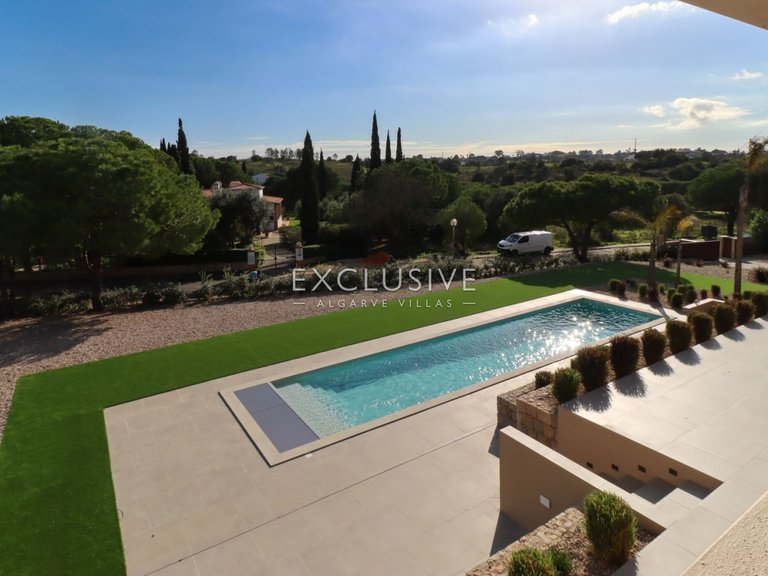 Villa for Sale in Carvoeiro, Algarve 19