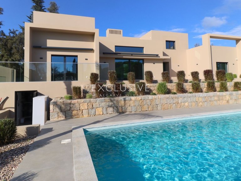 Villa for Sale in Carvoeiro, Algarve 27