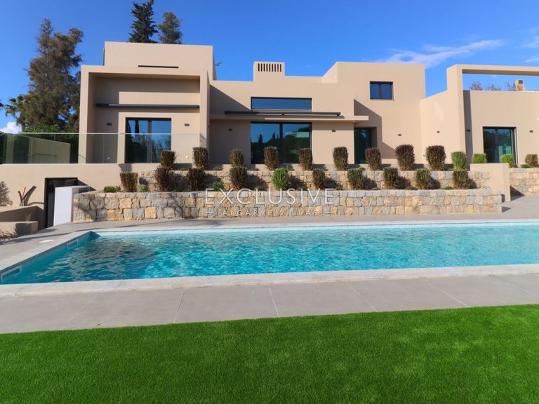 Villa for Sale in Carvoeiro, Algarve 30