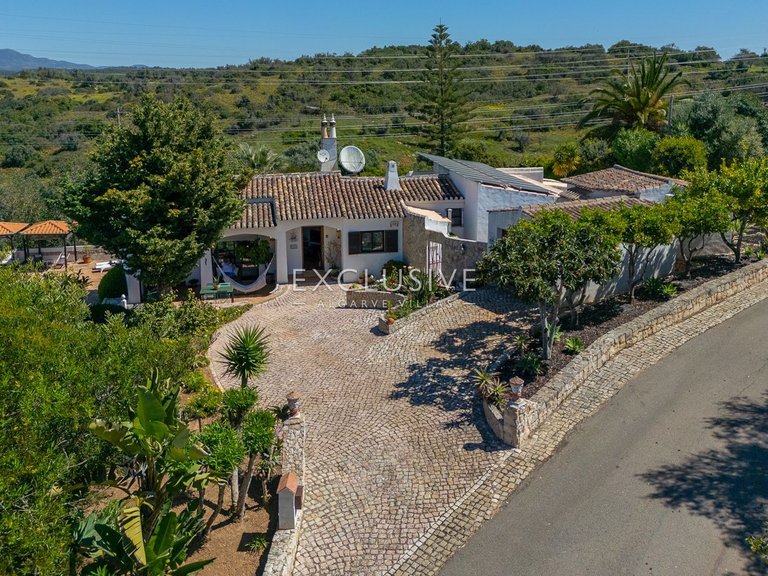 Villa for Sale in Alvor, Algarve 2
