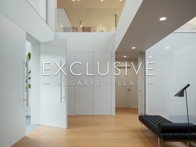 Villa for Sale in Lagos, Algarve 10
