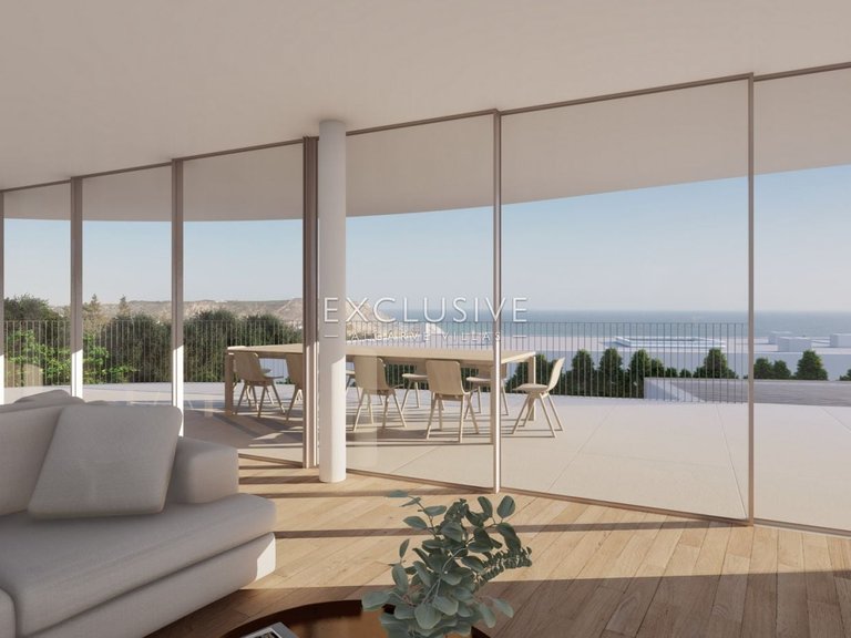 Villa for Sale in Praia Da Luz, Algarve 1