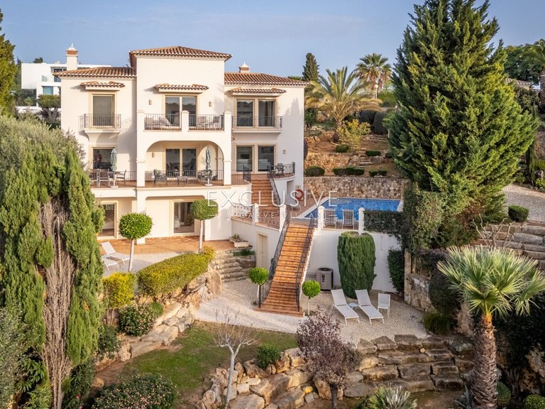 Villa for Sale in Carvoeiro, Algarve 26