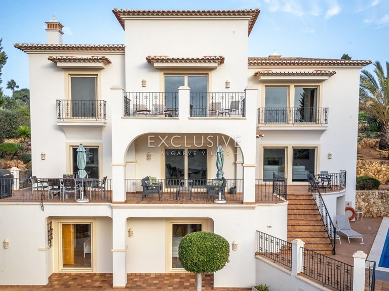 Villa for Sale in Carvoeiro, Algarve 29