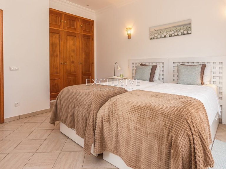 Villa for Sale in Carvoeiro, Algarve 23