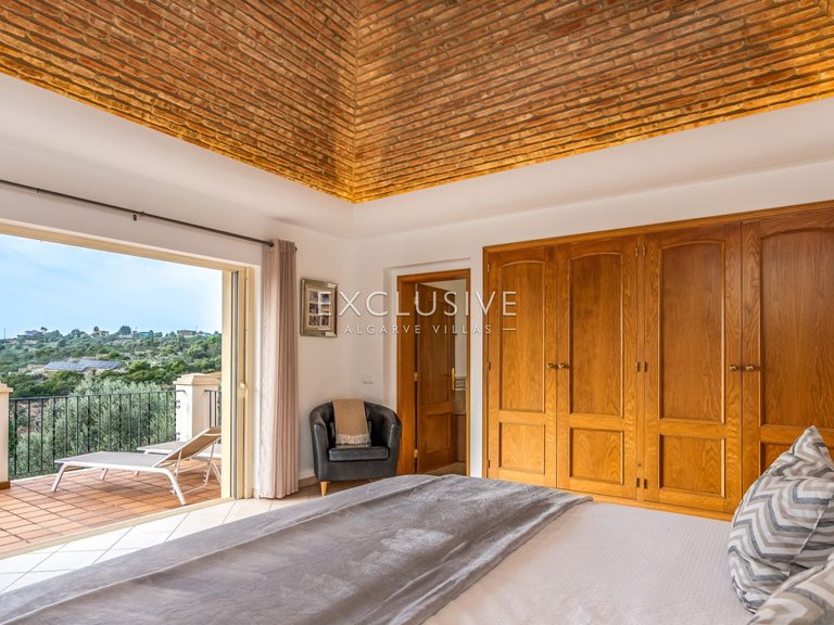 Villa for Sale in Carvoeiro, Algarve 22
