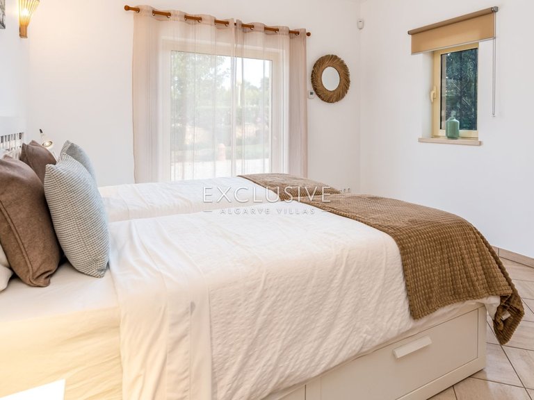 Villa for Sale in Carvoeiro, Algarve 20