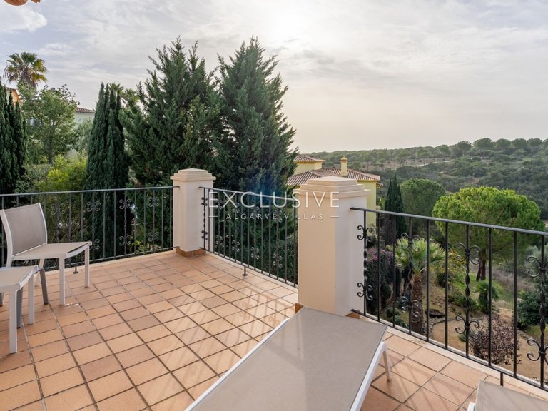Villa for Sale in Carvoeiro, Algarve 18