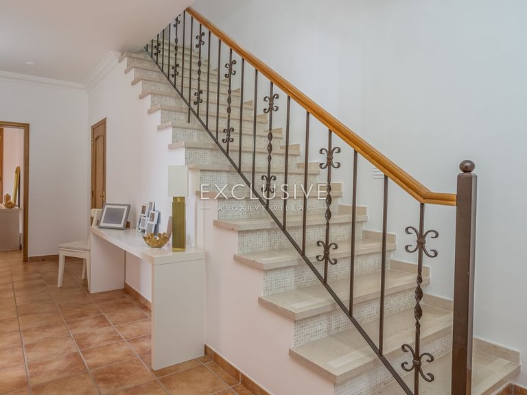 Villa for Sale in Carvoeiro, Algarve 17