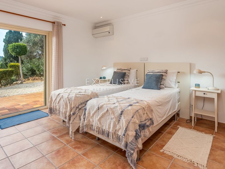 Villa for Sale in Carvoeiro, Algarve 15
