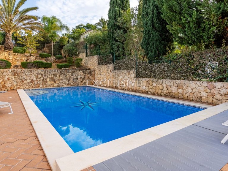 Villa for Sale in Carvoeiro, Algarve 10
