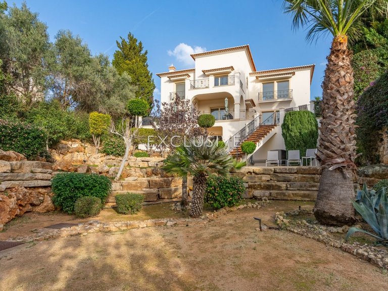 Villa for Sale in Carvoeiro, Algarve 25