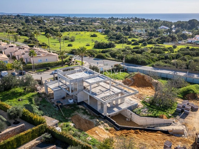 Villa for Sale in Carvoeiro, Algarve 20