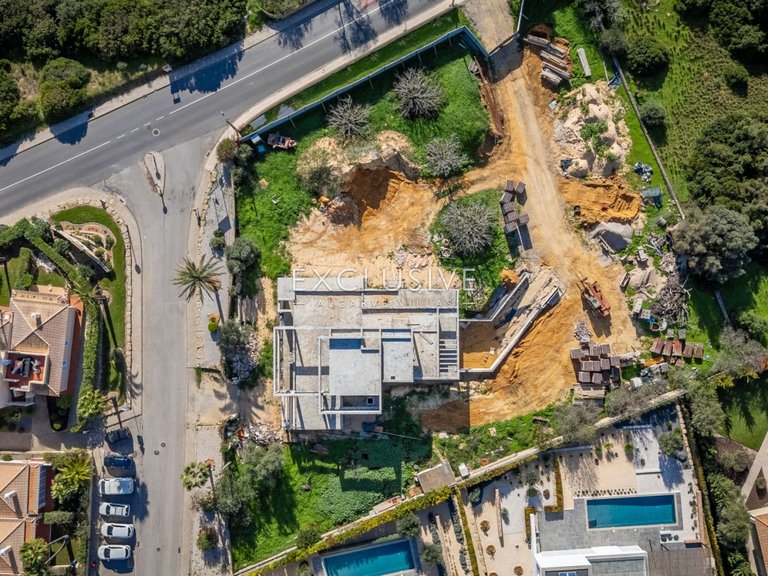 Villa for Sale in Carvoeiro, Algarve 16