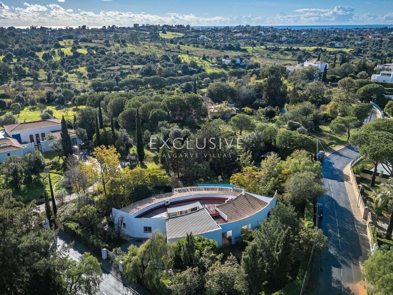 Villa for Sale in Carvoeiro, Algarve 7