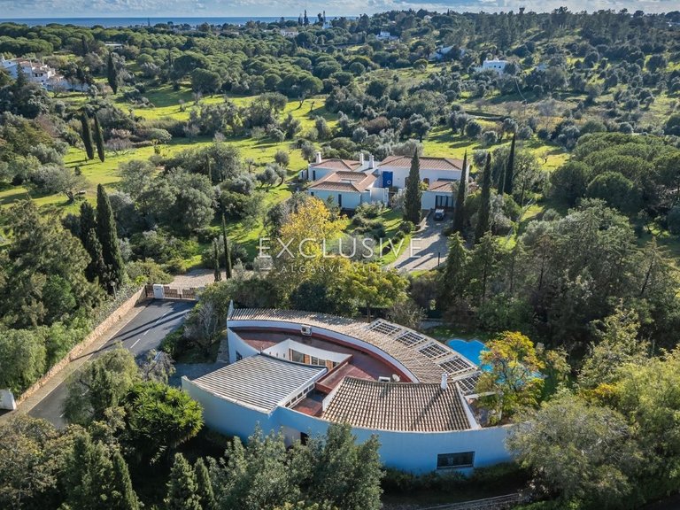 Villa for Sale in Carvoeiro, Algarve 25