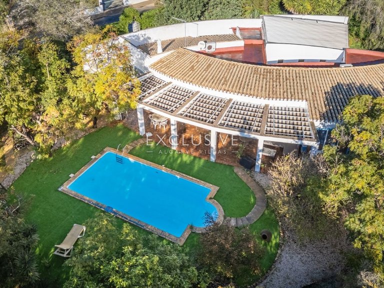 Villa for Sale in Carvoeiro, Algarve 6