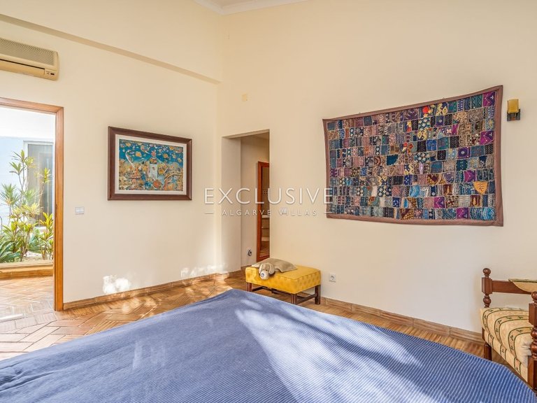 Villa for Sale in Carvoeiro, Algarve 15