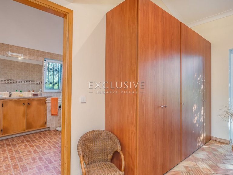 Villa for Sale in Carvoeiro, Algarve 16