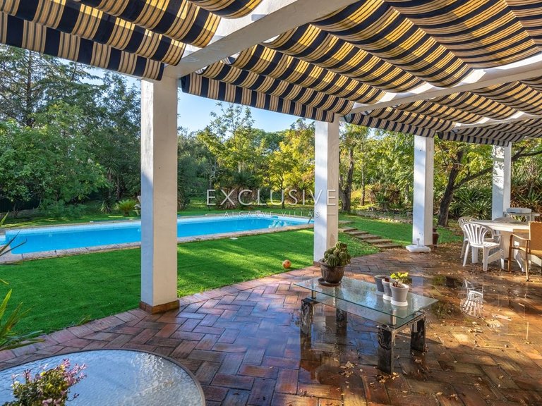 Villa for Sale in Carvoeiro, Algarve 1