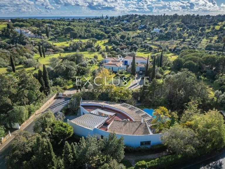 Villa for Sale in Carvoeiro, Algarve 4