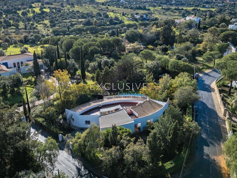 Villa for Sale in Carvoeiro, Algarve 3