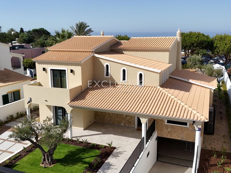 Villa for Sale in Gale, Algarve 21