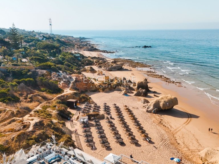 Villa for Sale in Gale, Algarve 3