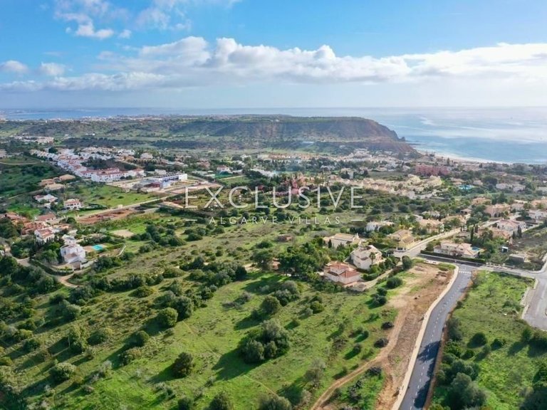 Plot for Sale in Praia Da Luz, Algarve 3