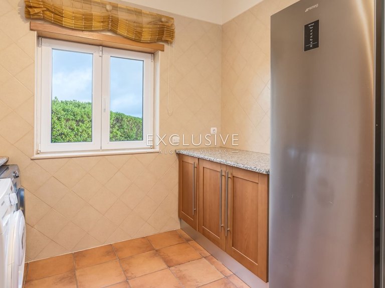 Villa for Sale in Praia Da Luz, Algarve 33