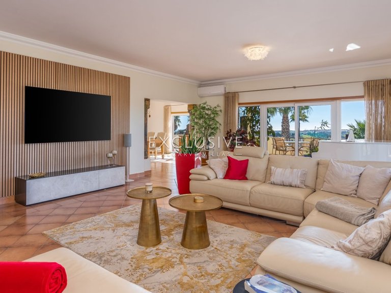 Villa for Sale in Praia Da Luz, Algarve 28