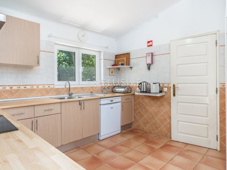 Villa for Sale in Alvor, Algarve 9