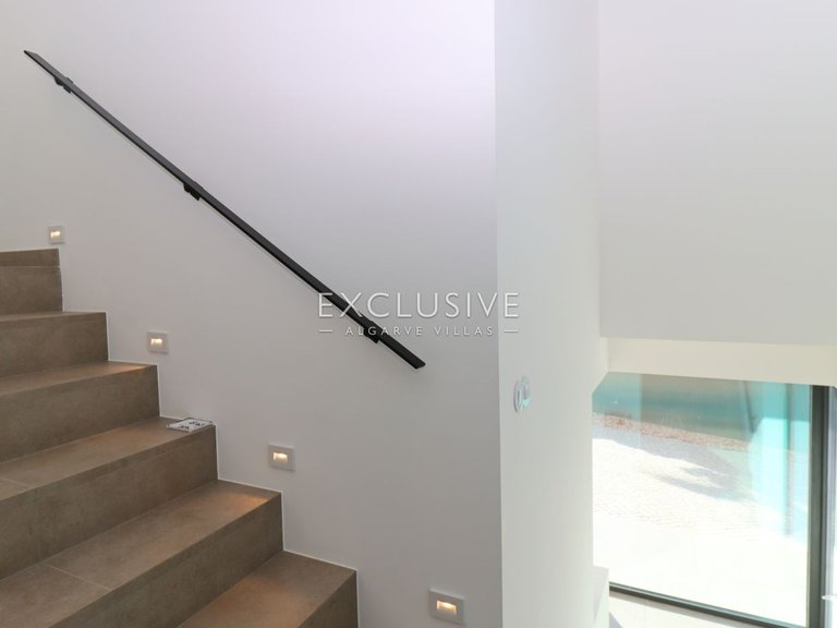 Villa for Sale in Carvoeiro, Algarve 14