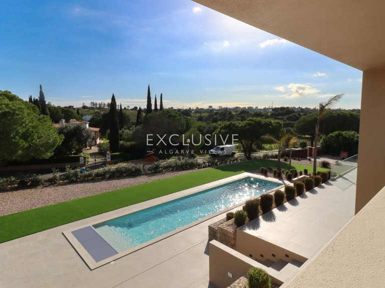 Villa for Sale in Carvoeiro, Algarve 24