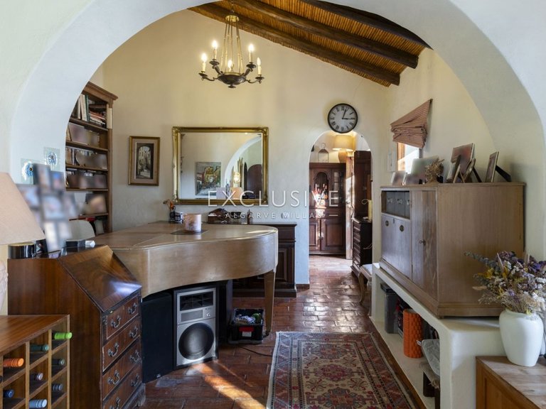 Villa for Sale in Carvoeiro, Algarve 7