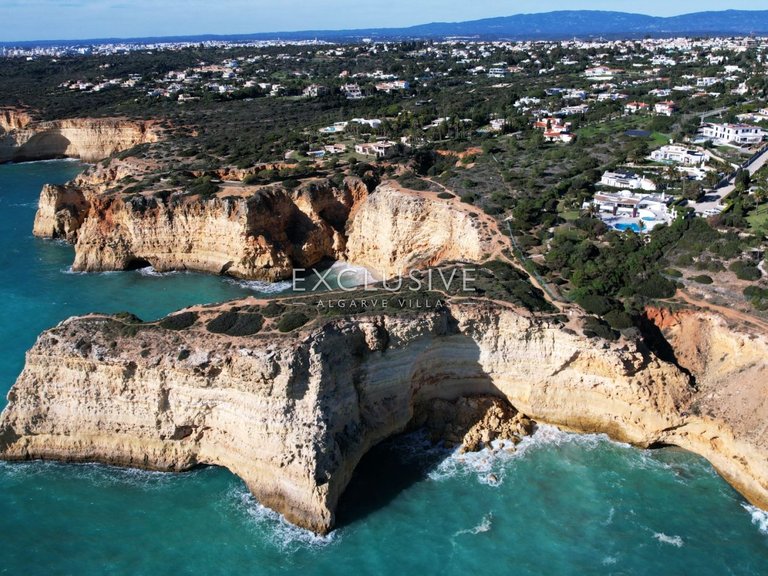 Villa for Sale in Carvoeiro, Algarve 30