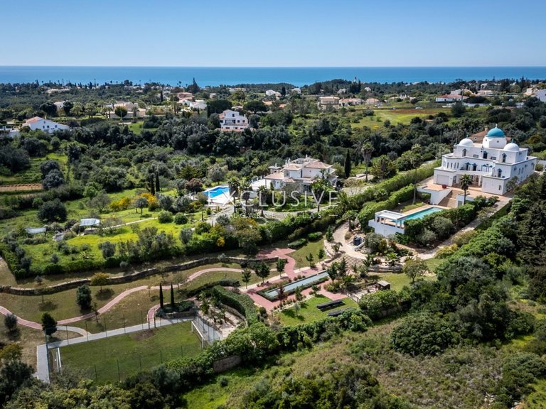 Villa for Sale in Carvoeiro, Algarve 2
