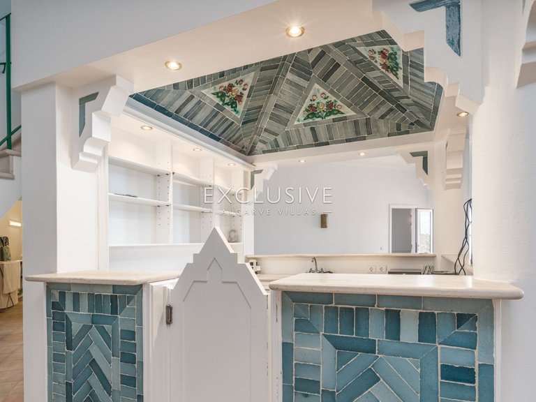 Villa for Sale in Carvoeiro, Algarve 19