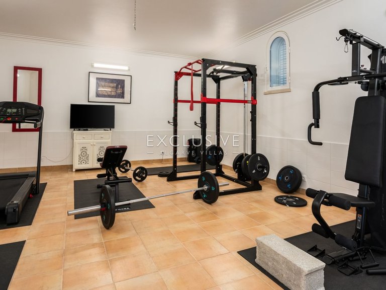 Villa for Sale in Carvoeiro, Algarve 21