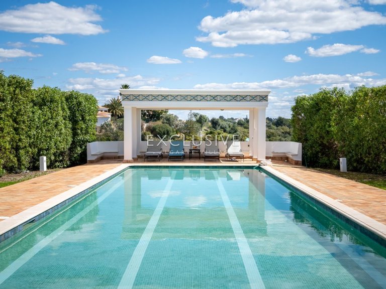 Villa for Sale in Carvoeiro, Algarve 22