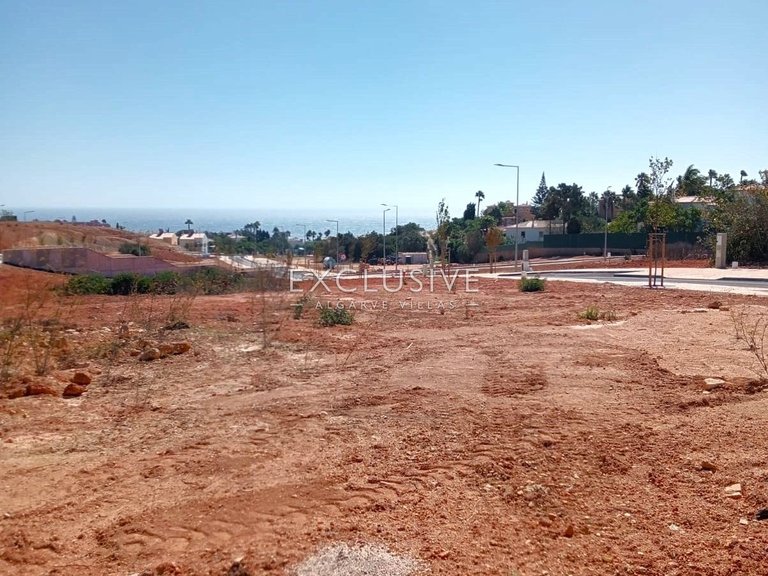 Plot for Sale in Praia Da Luz, Algarve 1